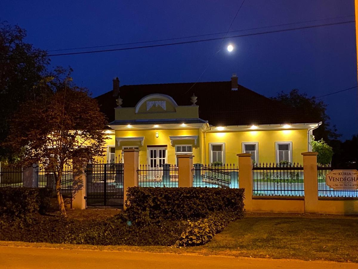 Kúria Vendégház Poroszló Extérieur photo
