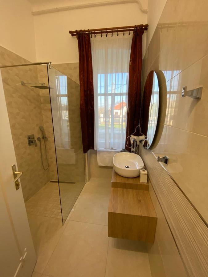 Kúria Vendégház Poroszló Extérieur photo