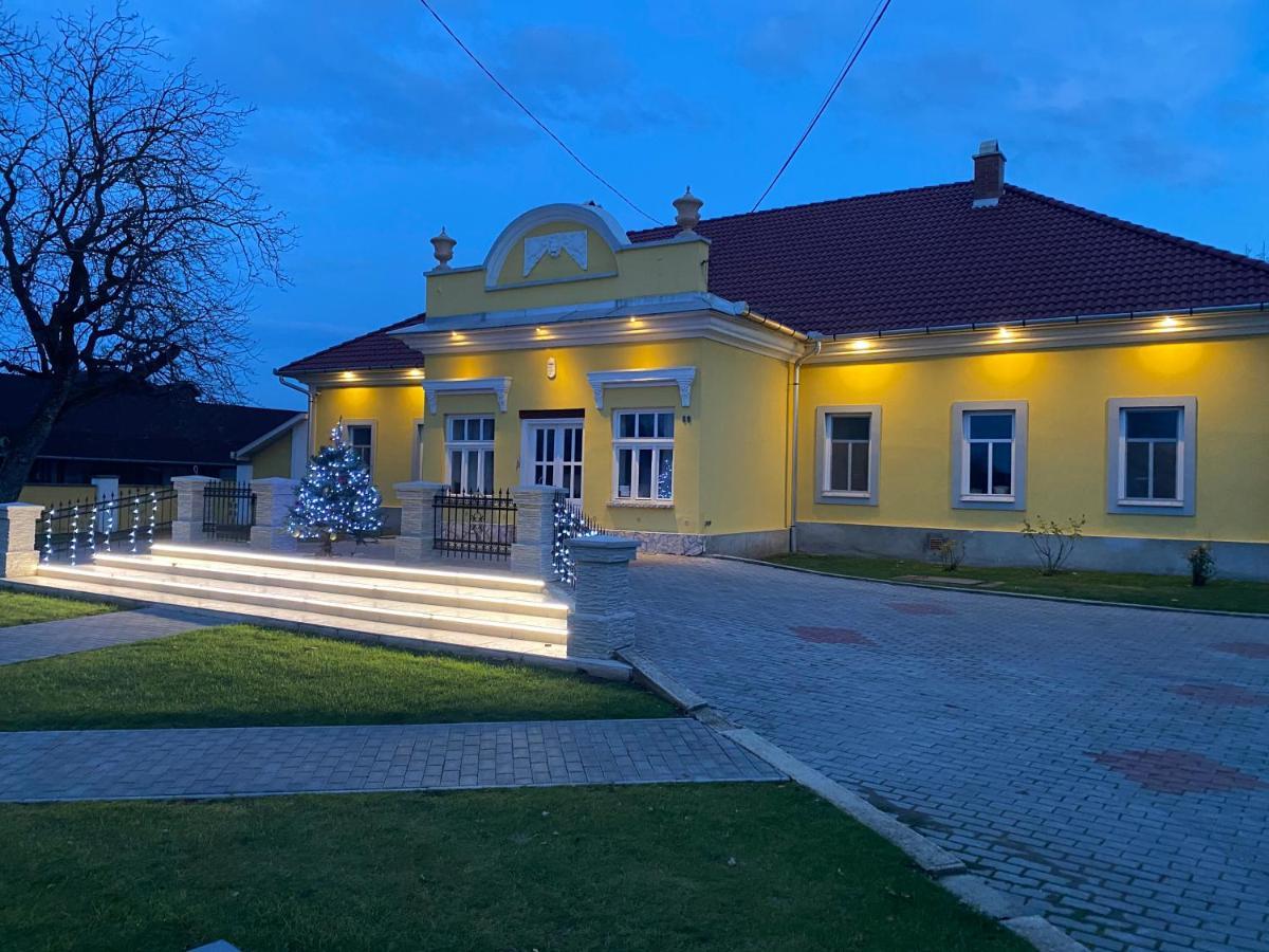 Kúria Vendégház Poroszló Extérieur photo